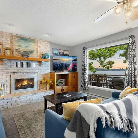 Dockside Dream - Stay For 12